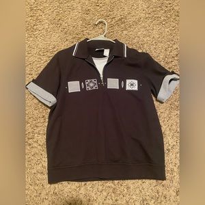 NWOT Women’s Black & White Kore T Top.